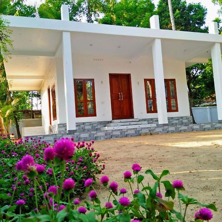 Coconut Garden Apartment Cherai Beach Exterior foto